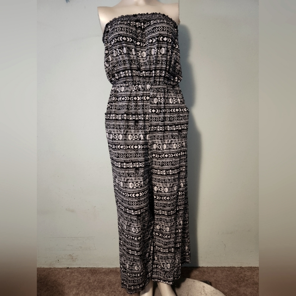 Triple pattern sleeveless romper (with pockets!)